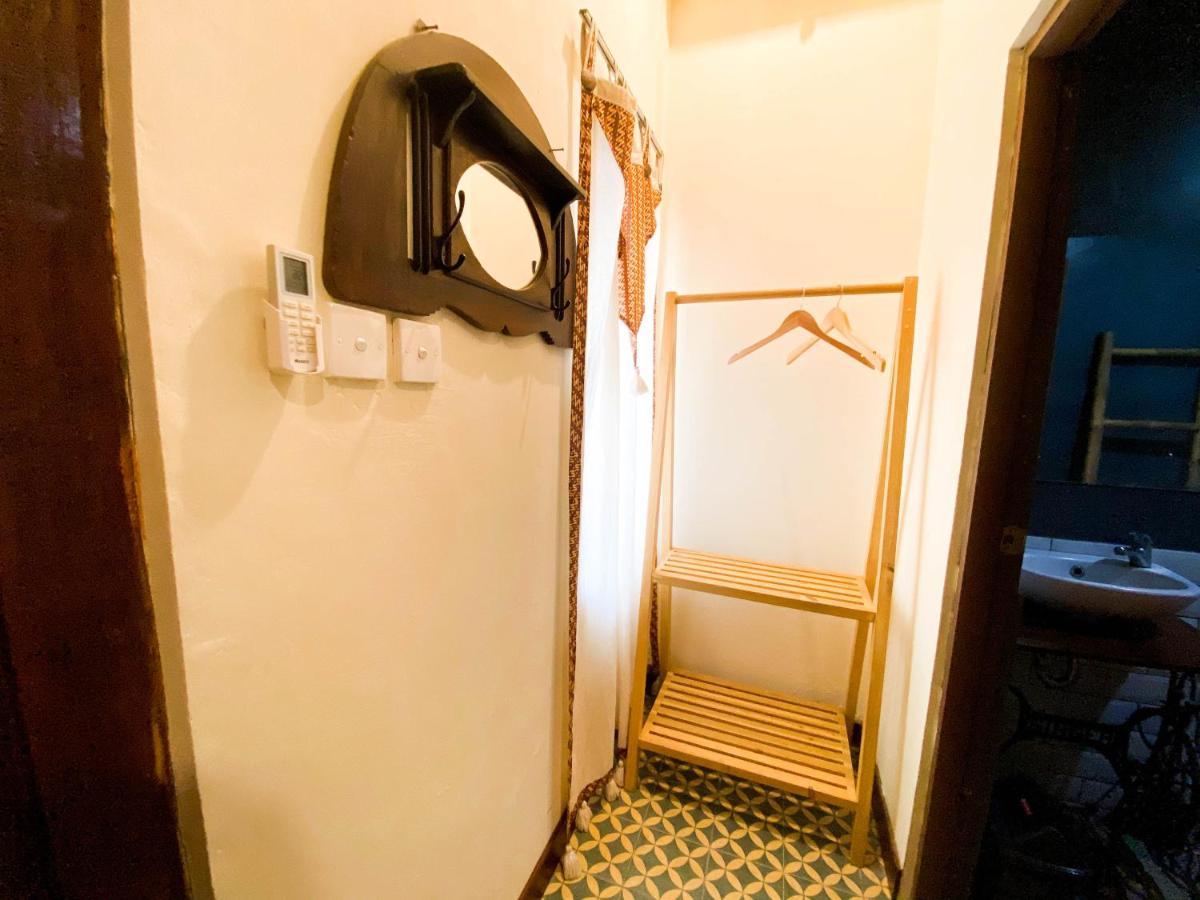 Hinggil Homestay Syariah Malioboro Yogya Mitra Reddoorz Yogyakarta Eksteriør bilde