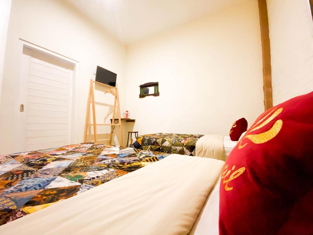 Hinggil Homestay Syariah Malioboro Yogya Mitra Reddoorz Yogyakarta Eksteriør bilde